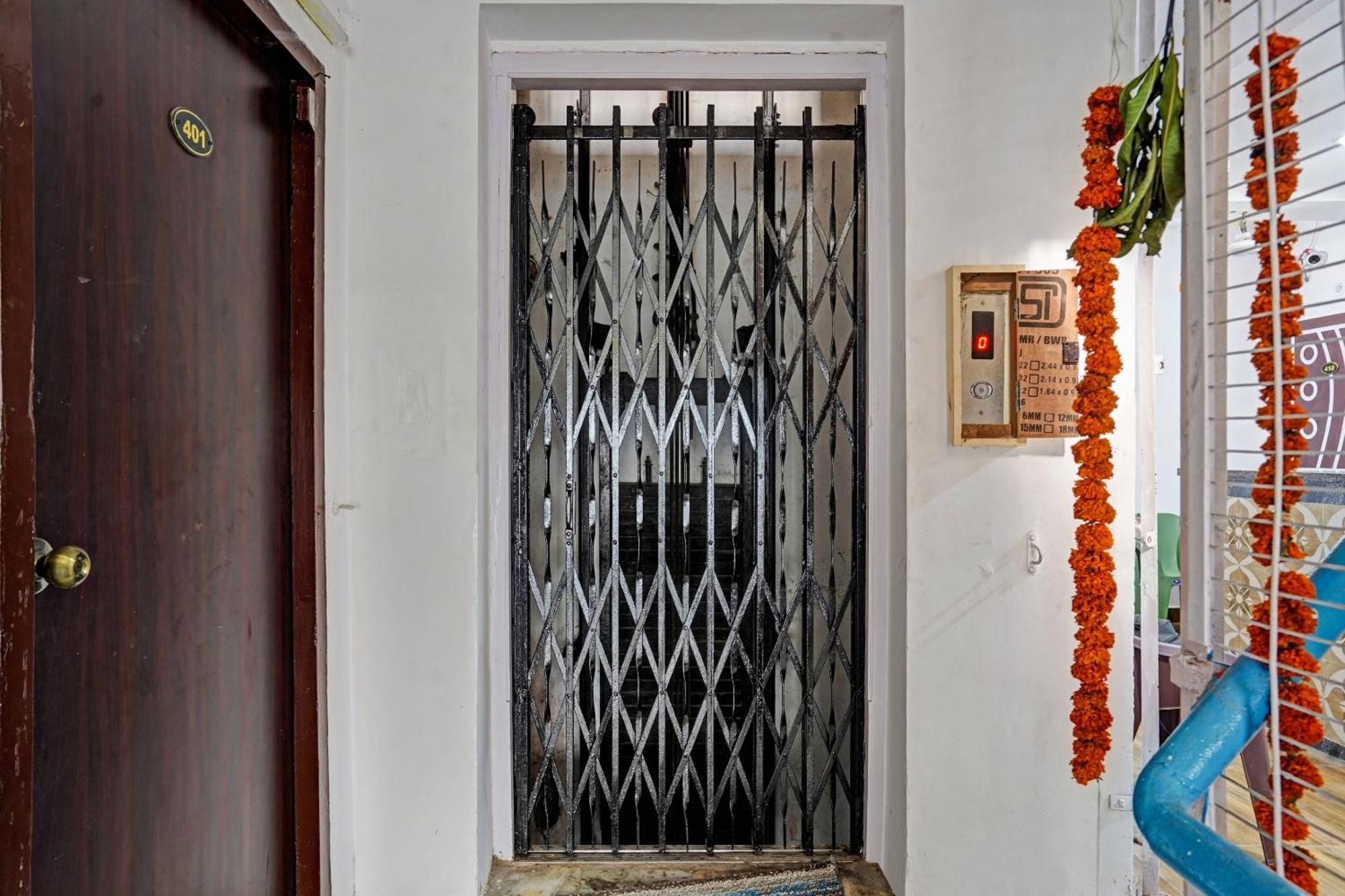 Hotel O Sai Krishna Residency Vijayawāda Exterior foto